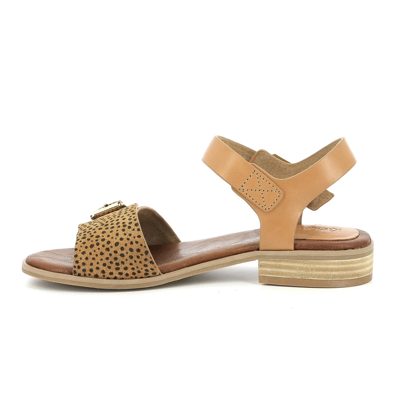kickers_nu_pieds_sandales_3-1.webp Kickers nu pieds sandales bucidi camel