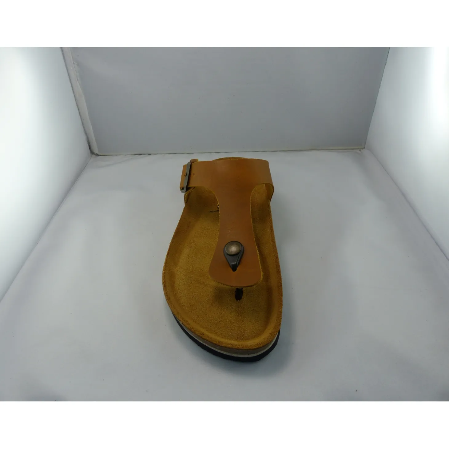 plakton_nu_pieds_et_sanda_1-1.webp Plakton nu pieds et sandales bolero camel