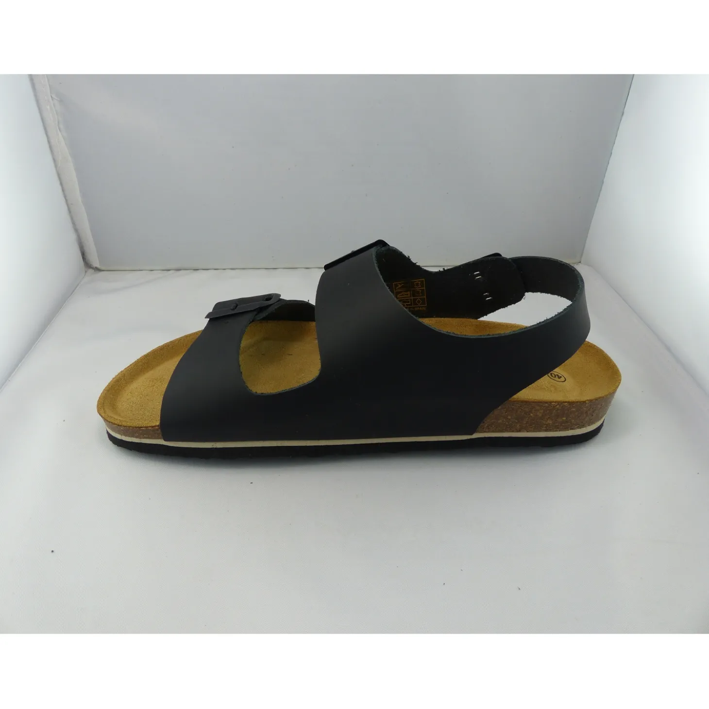plakton_nu_pieds_et_sanda_3-2.webp Plakton nu pieds et sandales baku noir