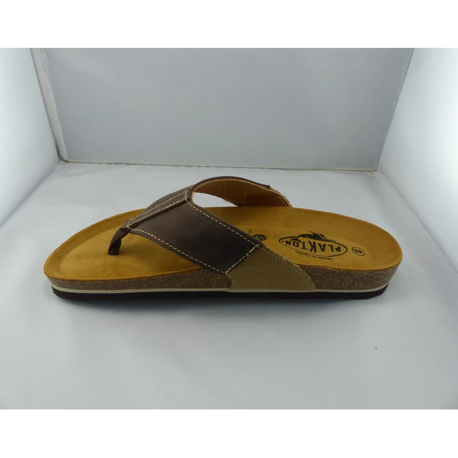 plakton_nu_pieds_et_sanda_3-3.webp Plakton nu pieds et sandales borneo marron