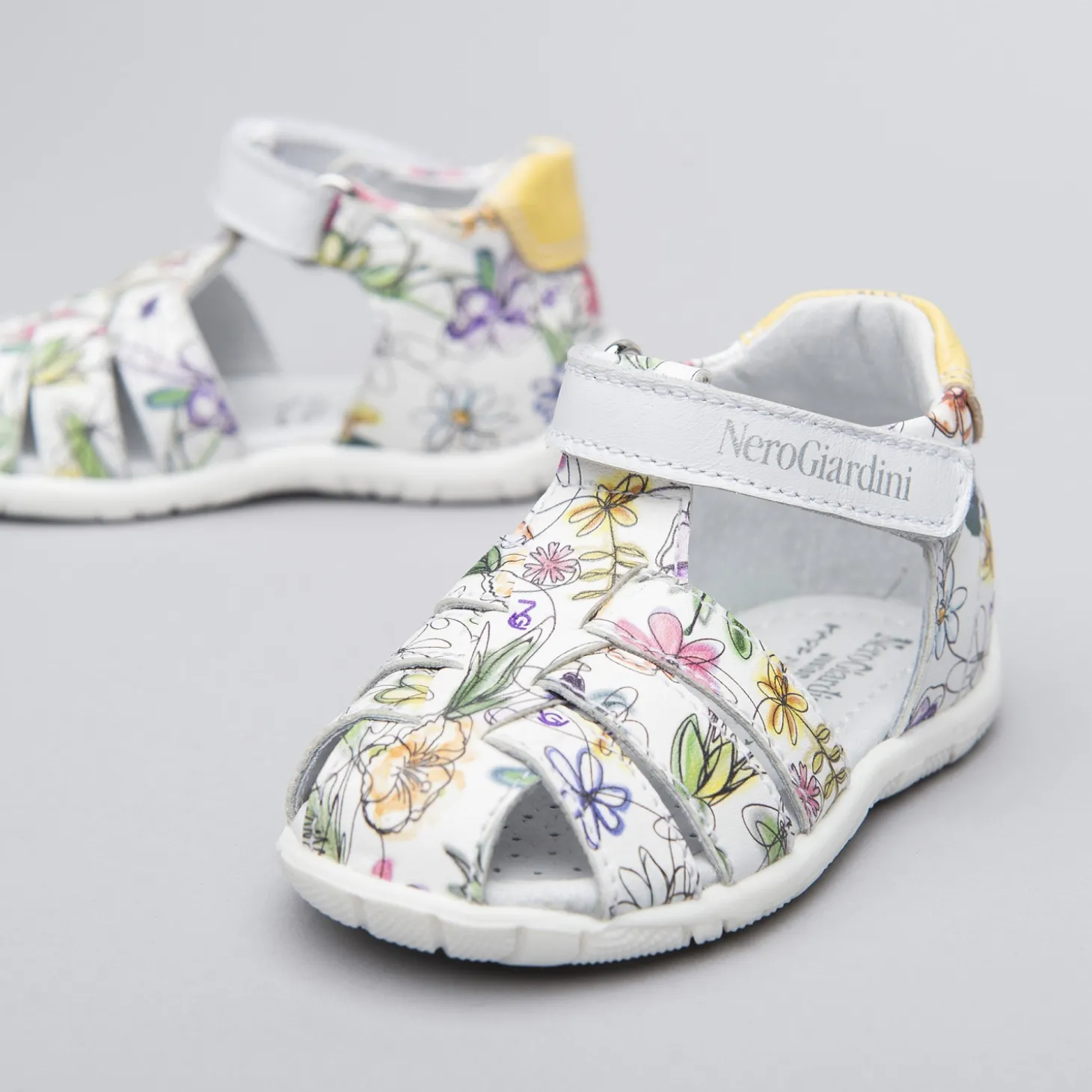nero_giardinni_nu_pieds_s_3.webp Nero giardinni nu pieds sandales e118220f blanc