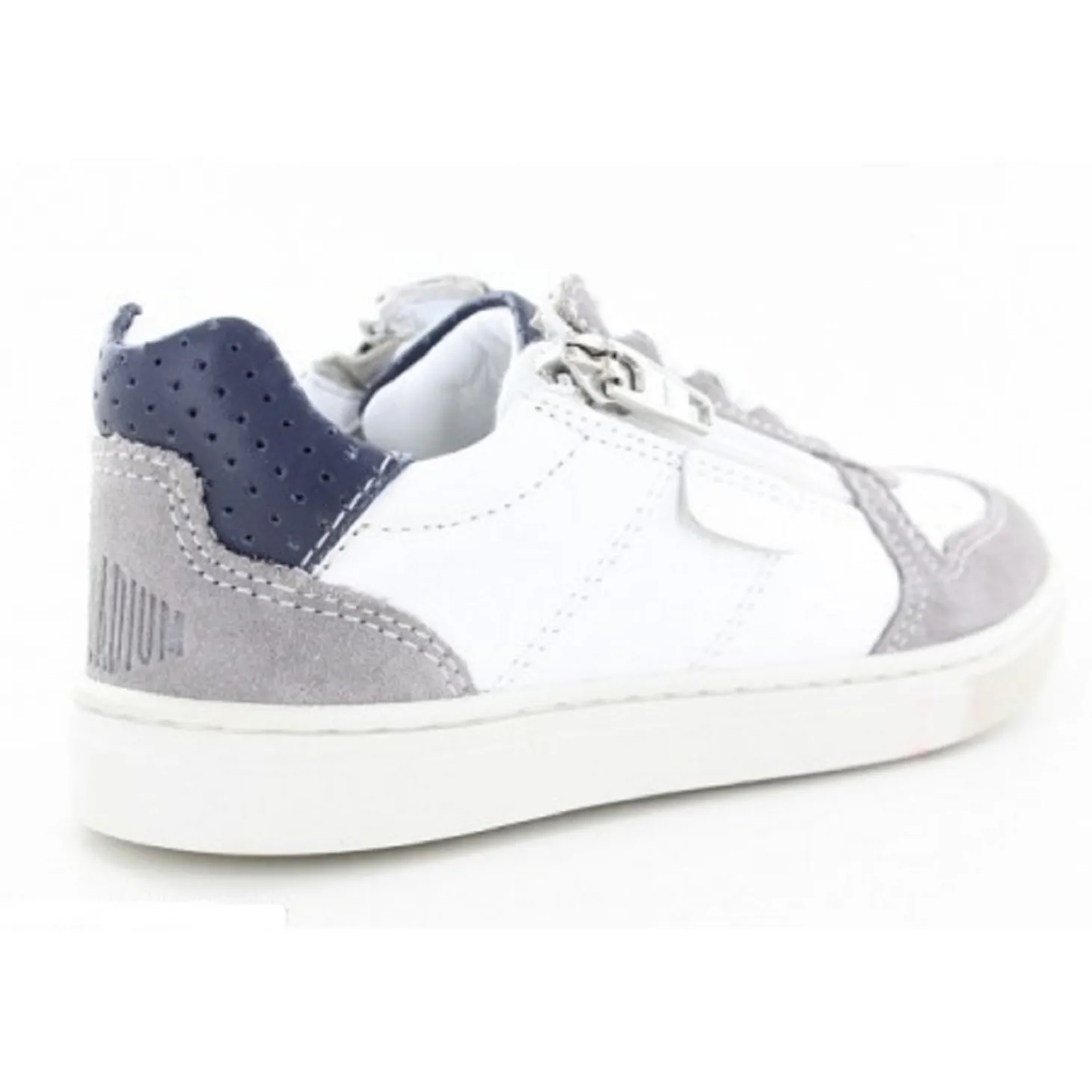 palladium_baskets_et_snea_2-2.webp Palladium baskets et sneakers vicking 05 blanc